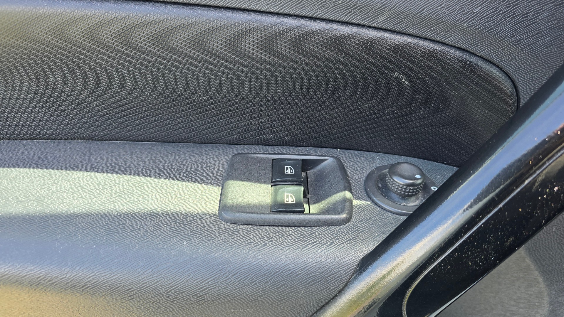 RENAULT Kangoo Medium dCi 75 Access-image-28