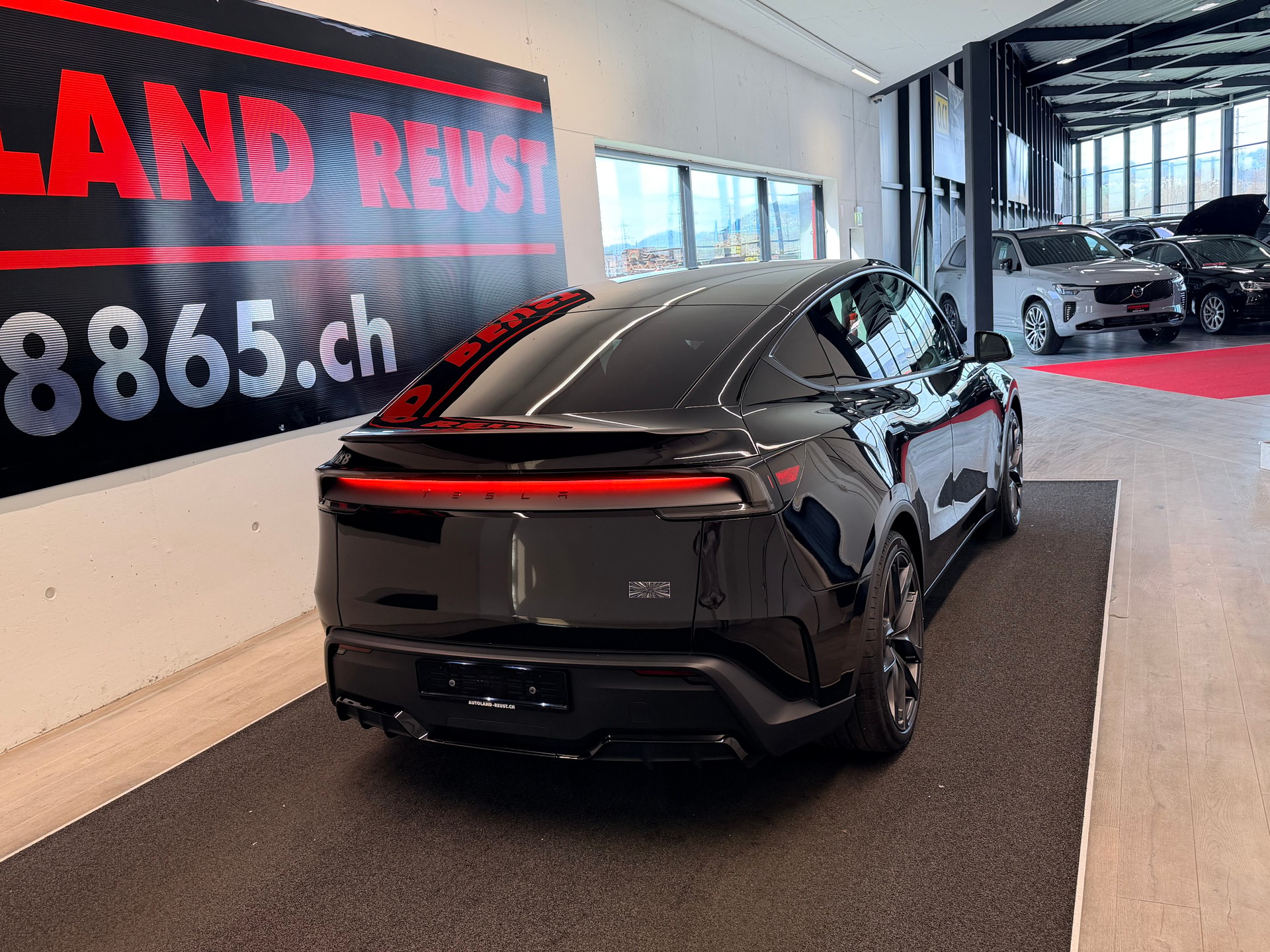 TESLA Model Y Performance-image-7