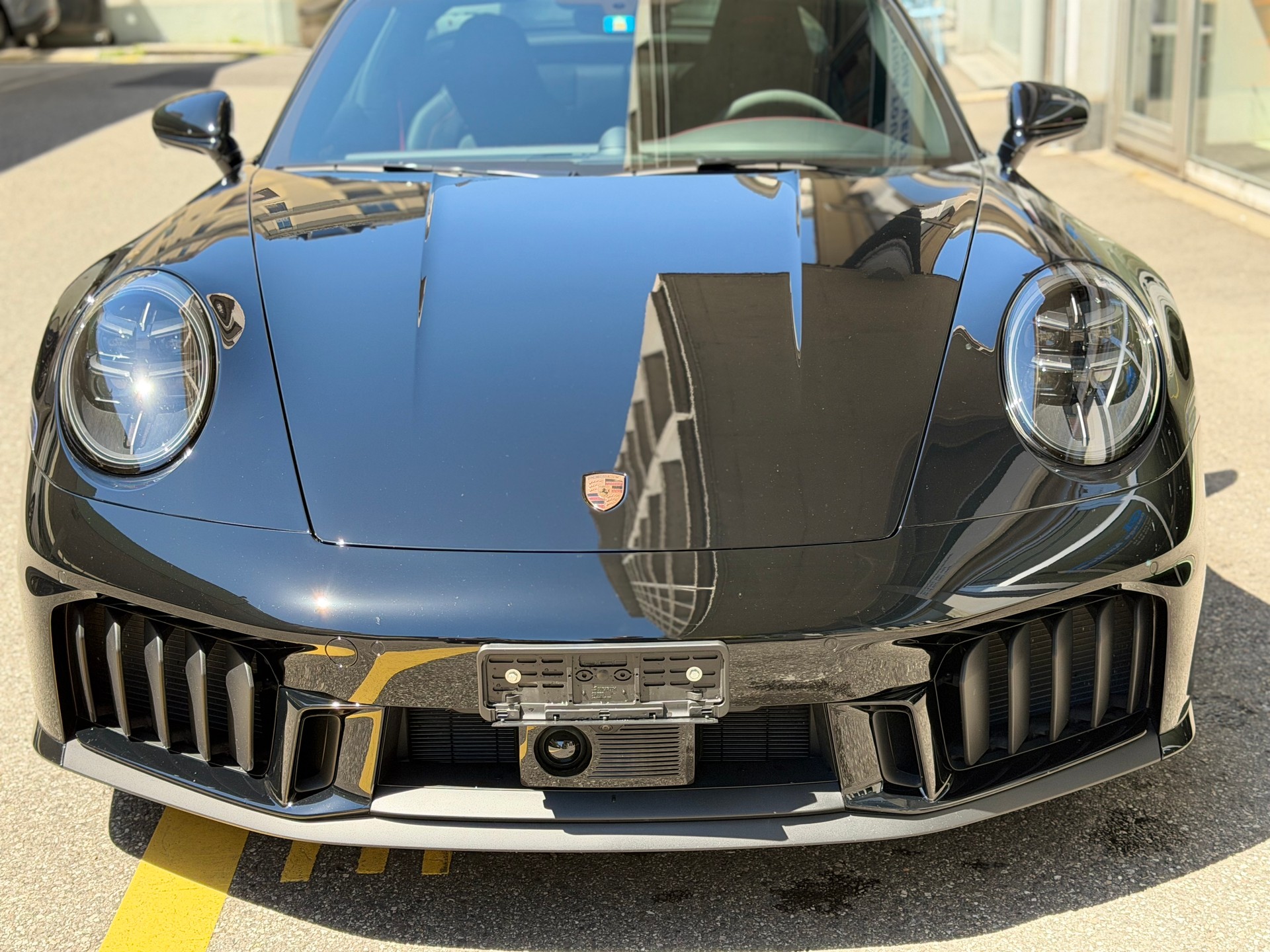 PORSCHE 911 Targa 4 GTS-image-10