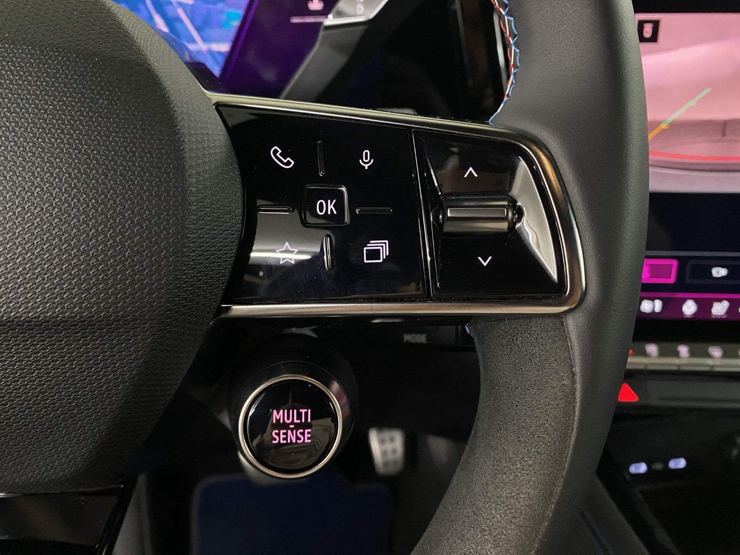RENAULT Rafale 1.2 E-Tech Hybrid 200 Esprit Alpine-image-15
