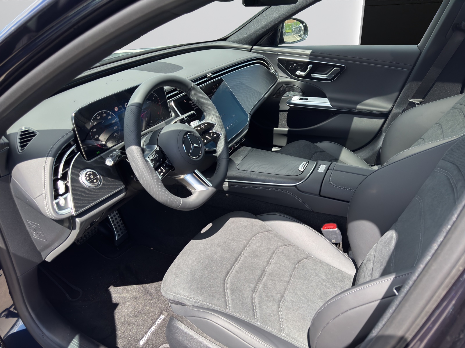 MERCEDES-BENZ E 220 d 4Matic 9G-Tronic-image-7
