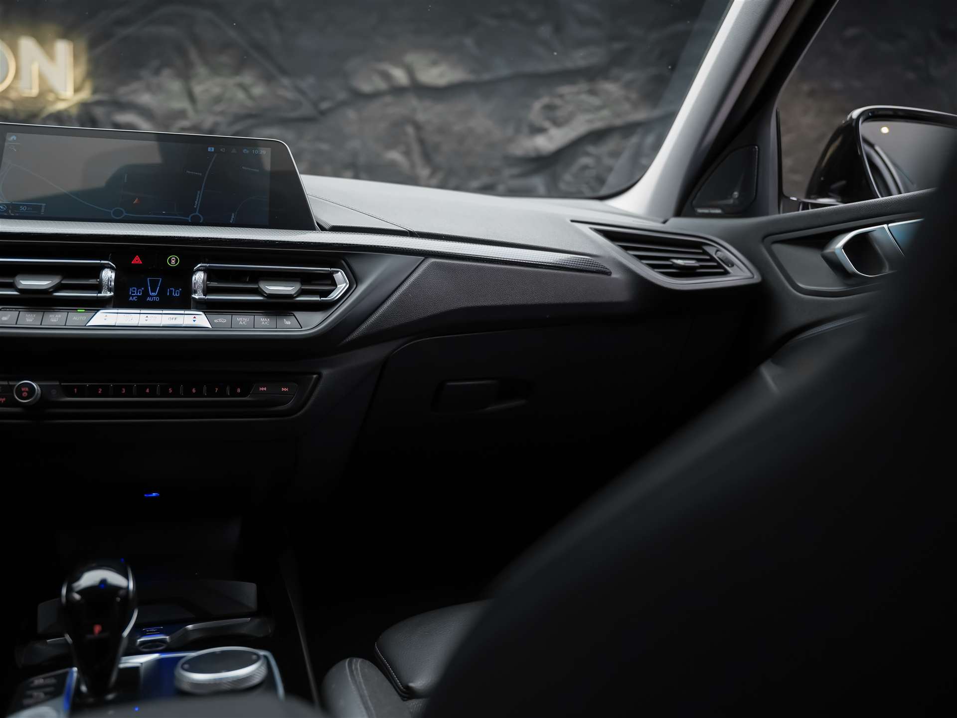 BMW 118i Sport Line Steptronic *CH-Auto*Harman/Kardon*Lenkradheizung*ACC*-image-18