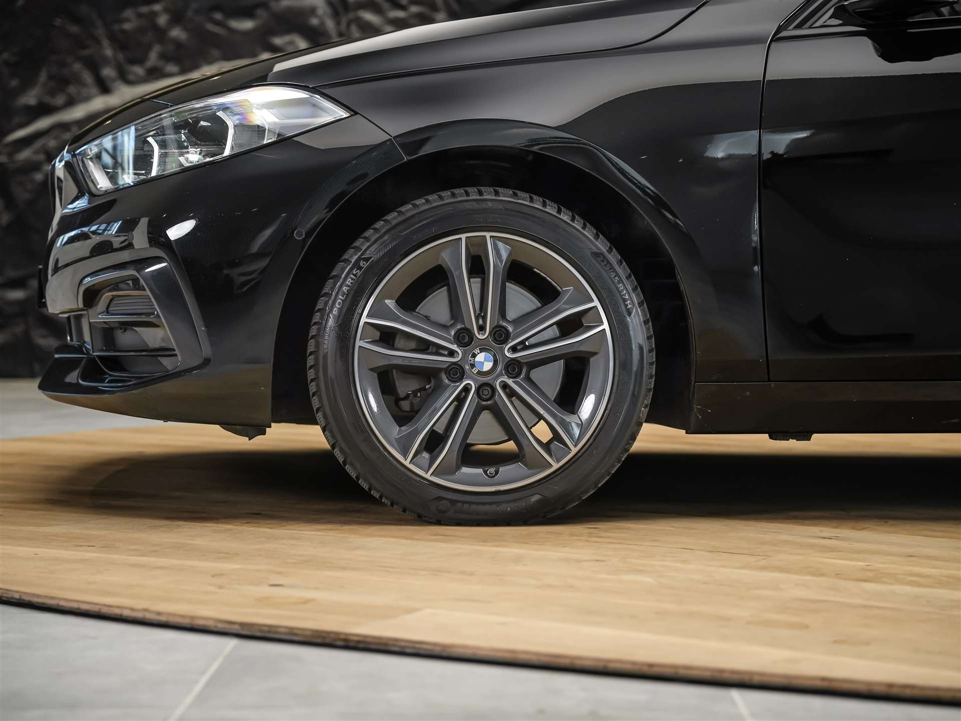 BMW 118i Sport Line Steptronic *CH-Auto*Harman/Kardon*Lenkradheizung*ACC*-image-13