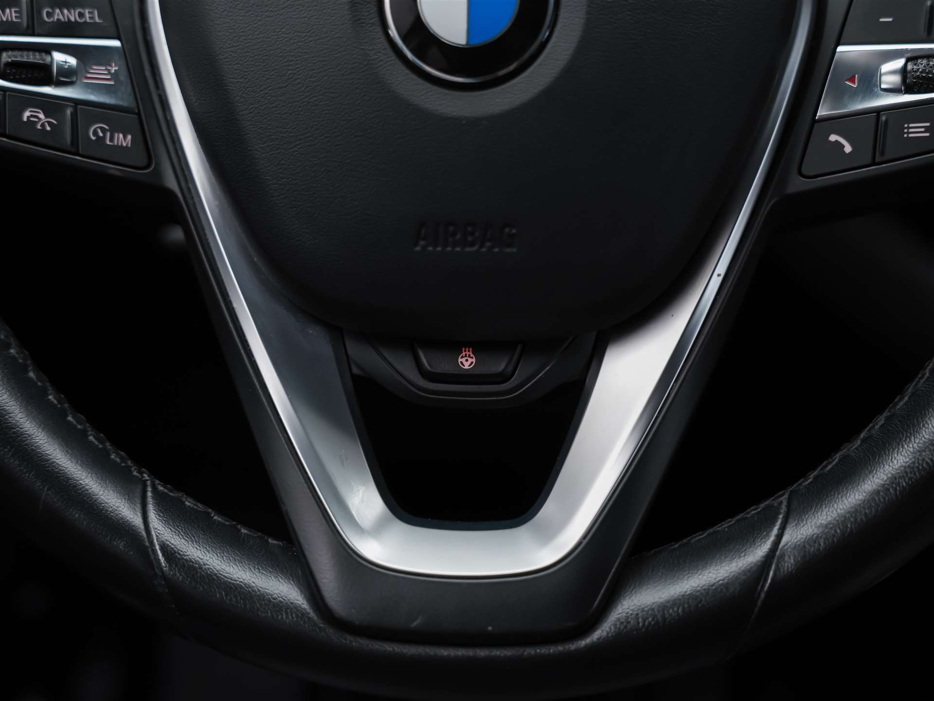 BMW 118i Sport Line Steptronic *CH-Auto*Harman/Kardon*Lenkradheizung*ACC*-image-27