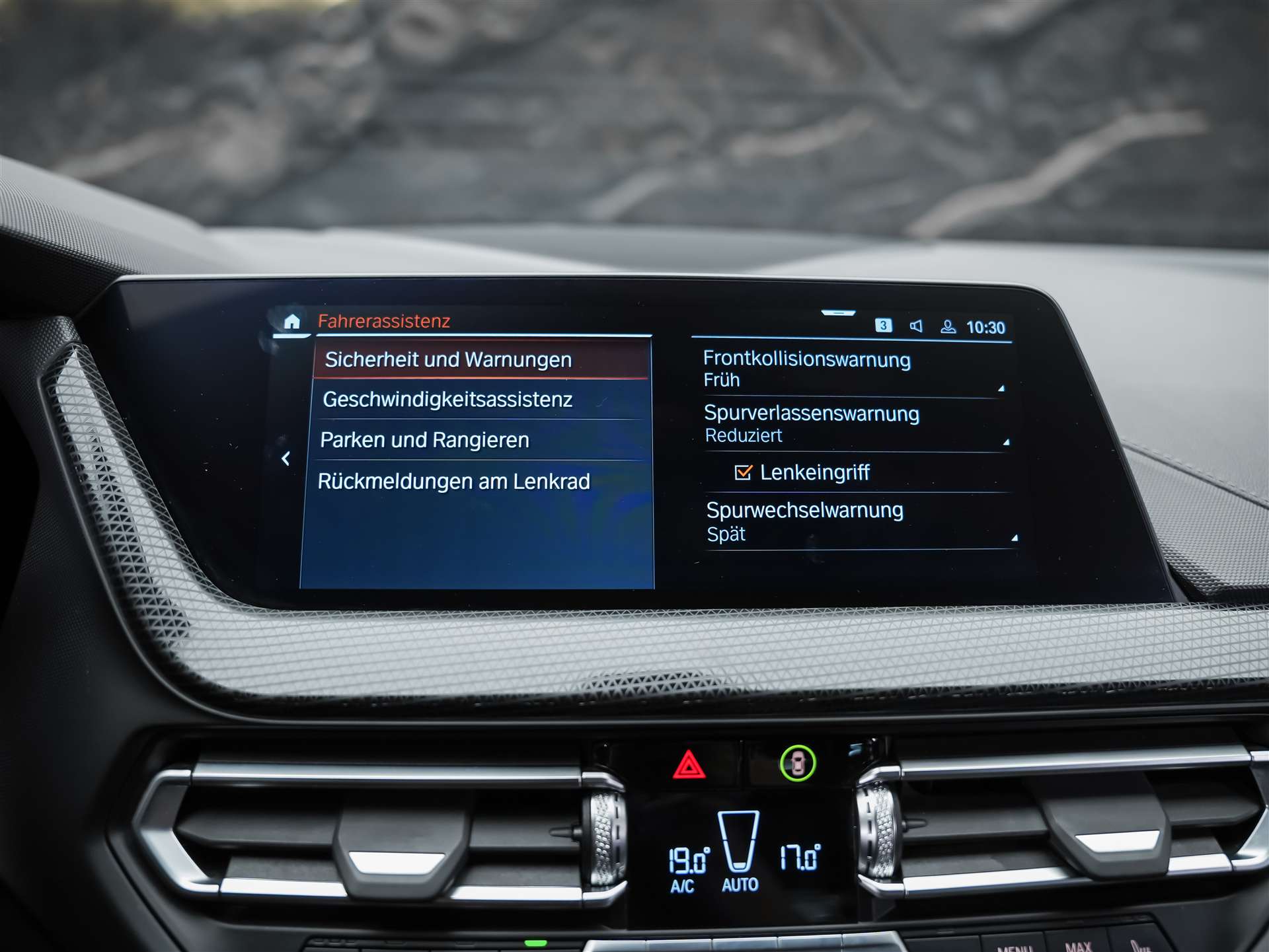 BMW 118i Sport Line Steptronic *CH-Auto*Harman/Kardon*Lenkradheizung*ACC*-image-32