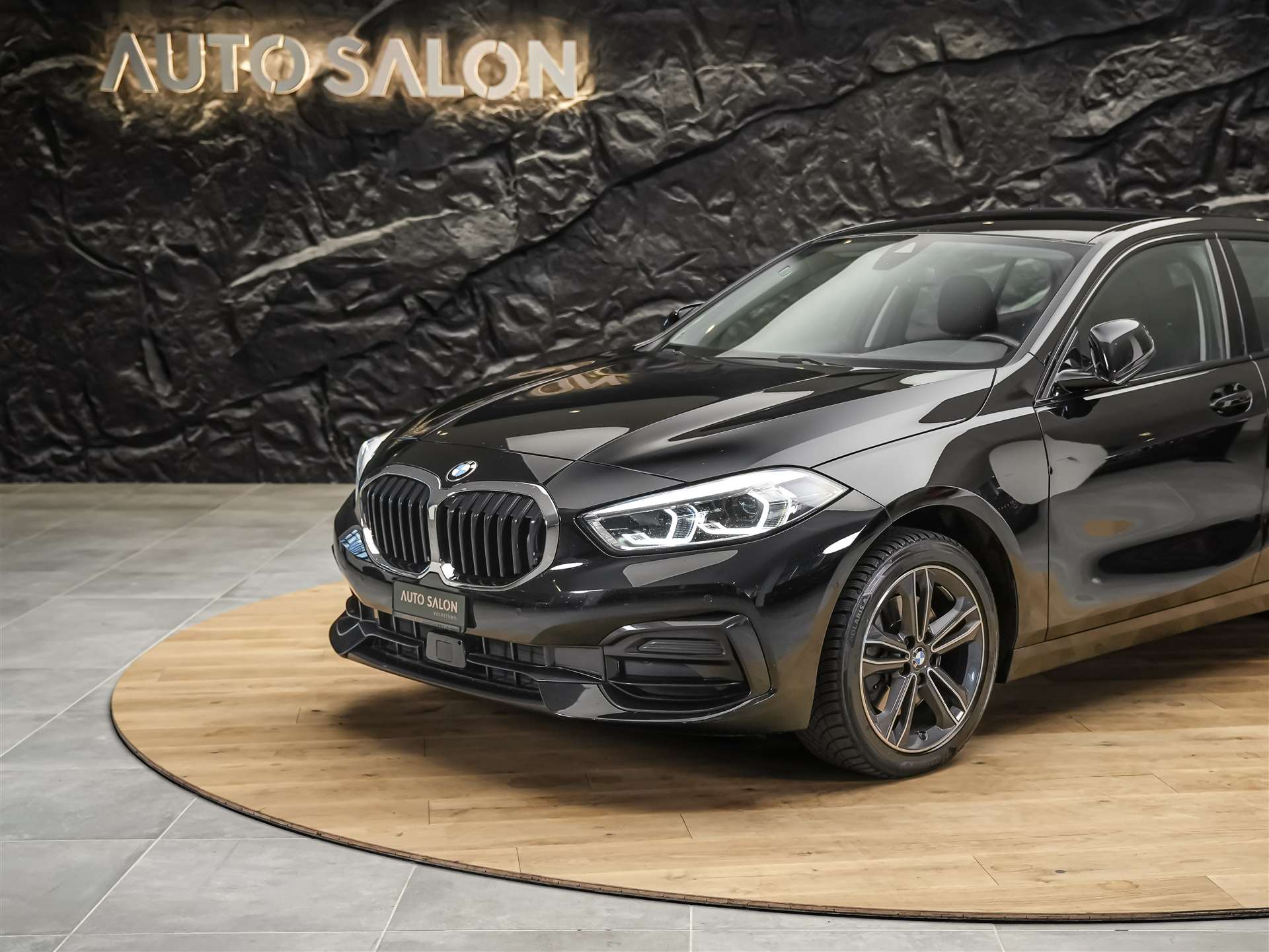 BMW 118i Sport Line Steptronic *CH-Auto*Harman/Kardon*Lenkradheizung*ACC*-image-11
