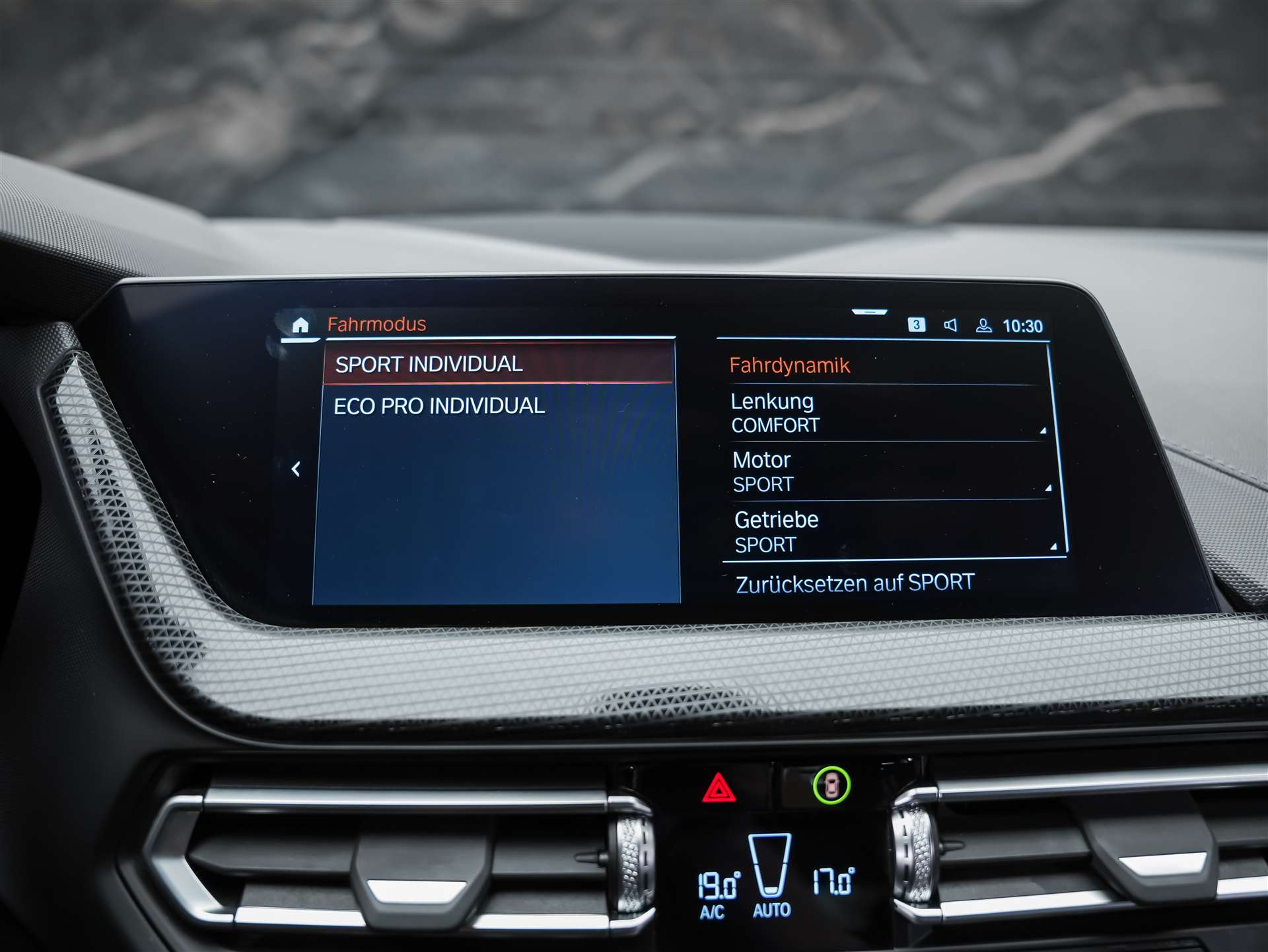 BMW 118i Sport Line Steptronic *CH-Auto*Harman/Kardon*Lenkradheizung*ACC*-image-31