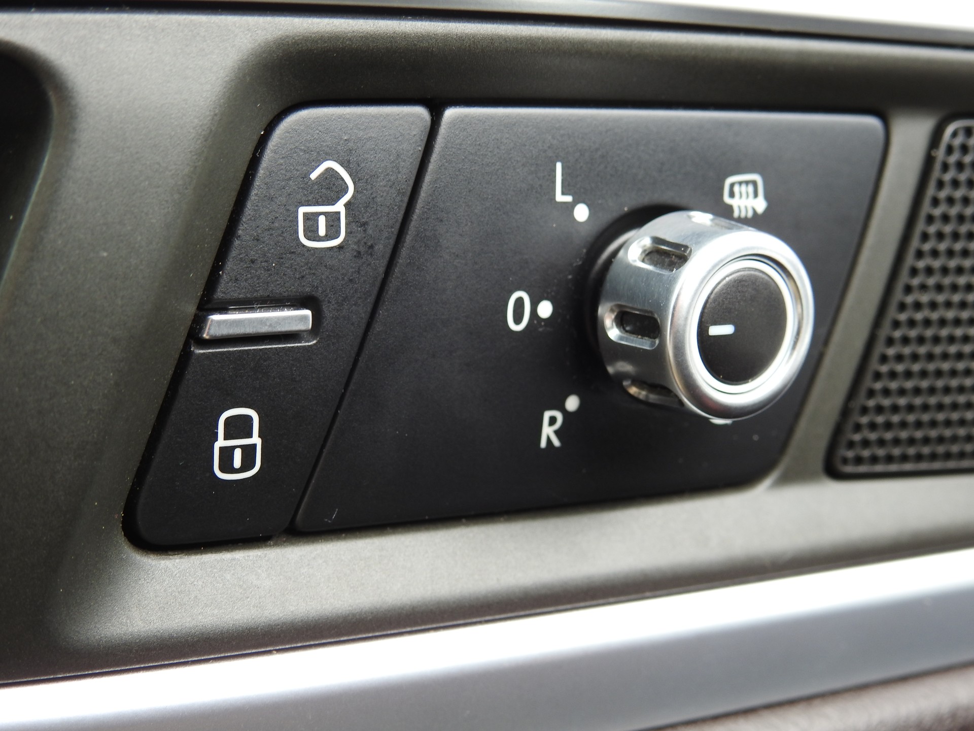 VW Touareg 3.0 TDI BlueMotion Technology Tiptronic-image-23