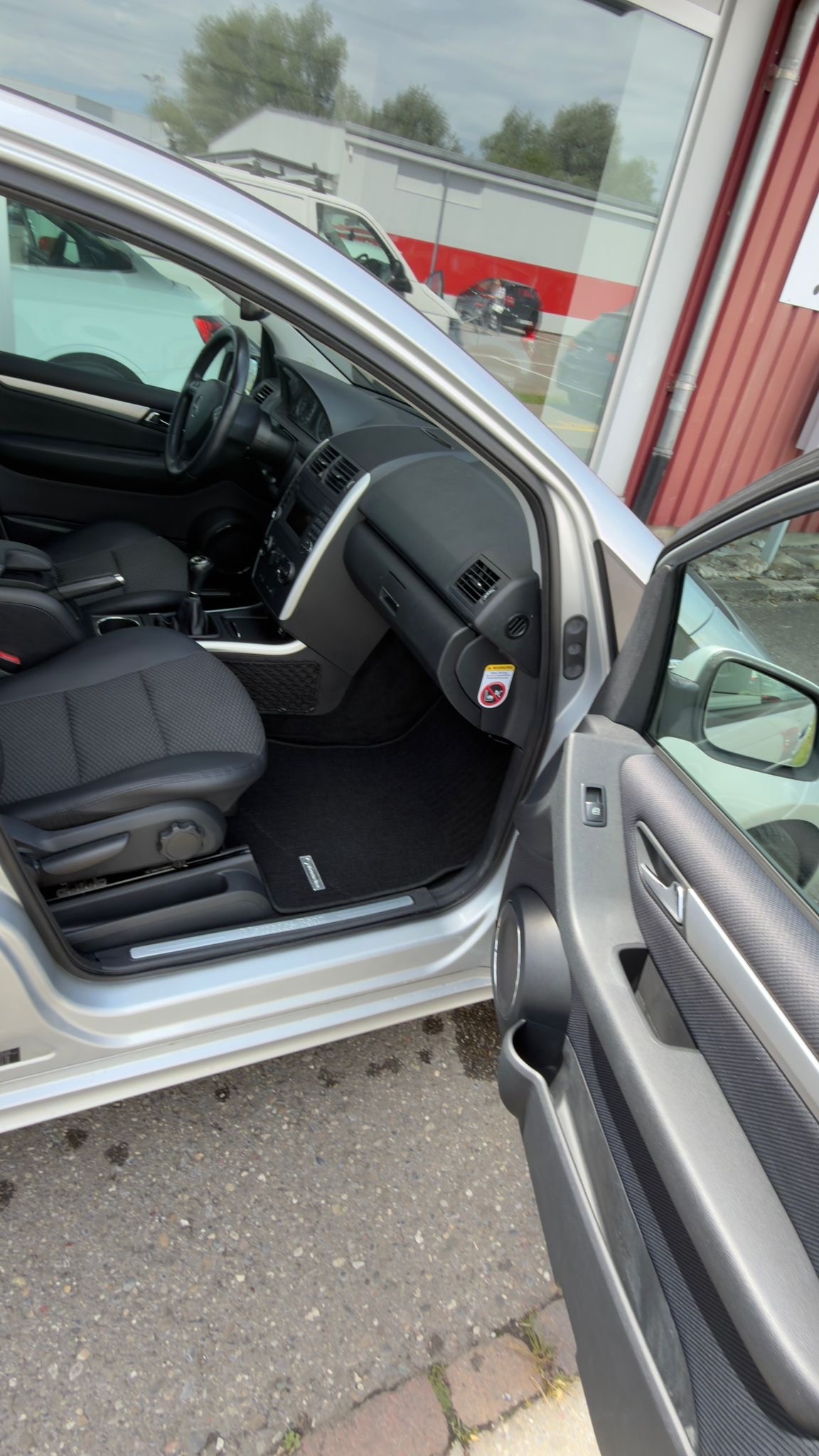 MERCEDES-BENZ A 180 (170) BlueEfficiency Avantgarde Selection-image-10