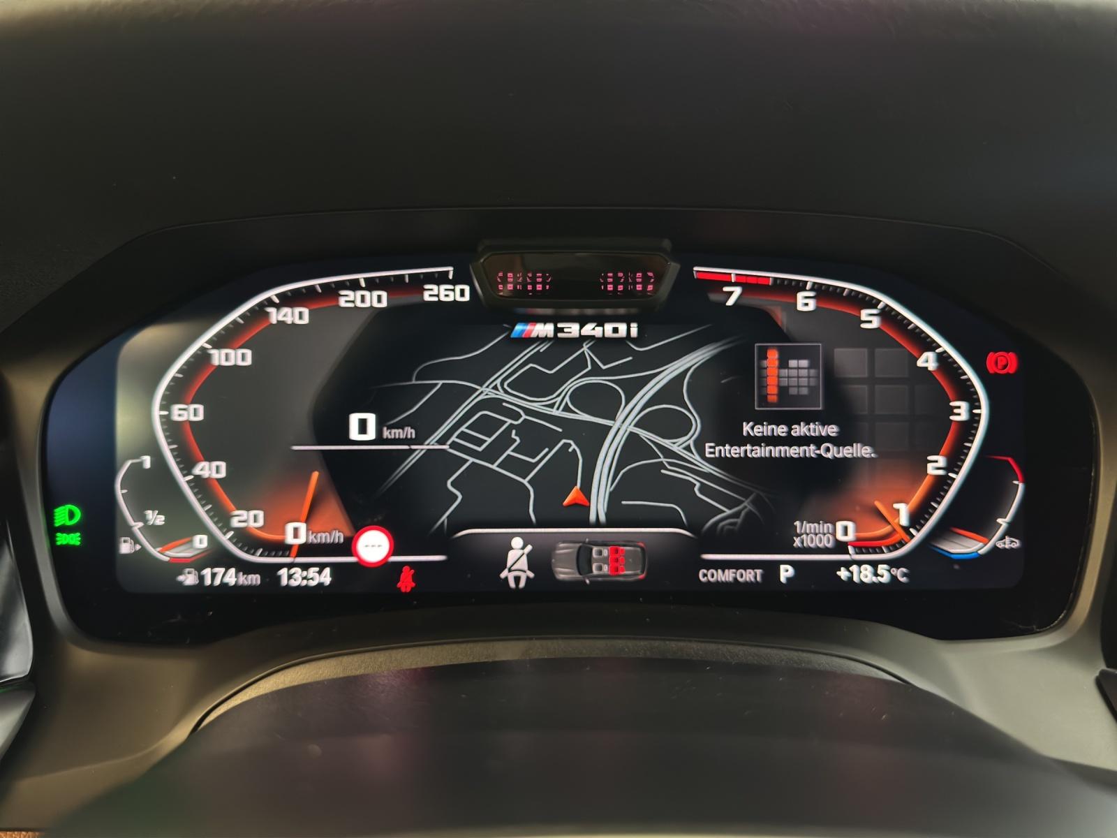 BMW M340i xDrive Touring-image-19