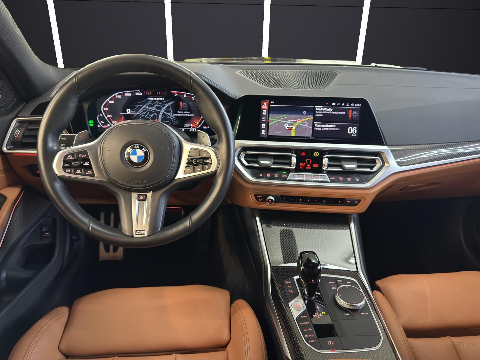 BMW M340i xDrive Touring-image-17