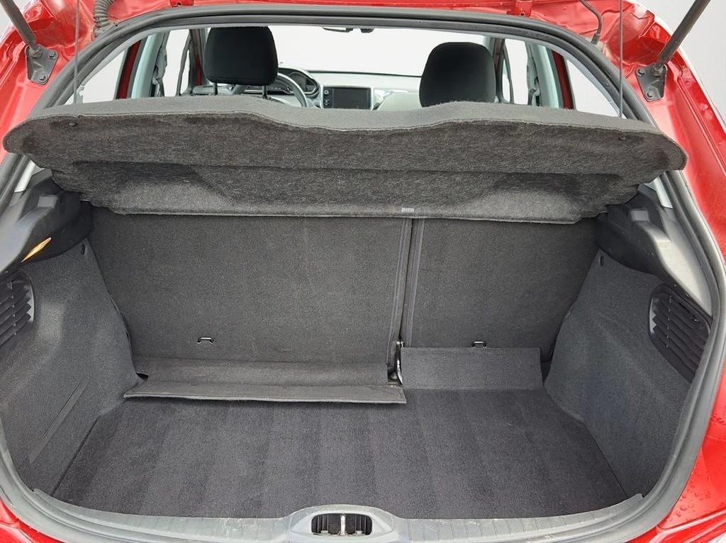 PEUGEOT 208 1.2 VTI Active-image-14