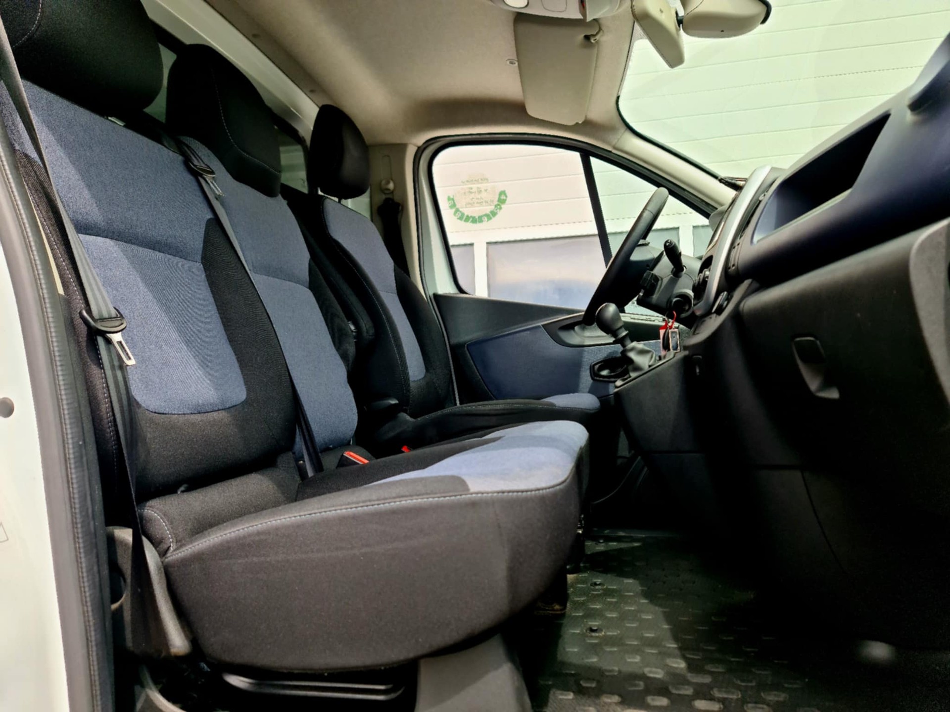 OPEL Vivaro 1.6 CDTI 2.7t L1H1-image-12