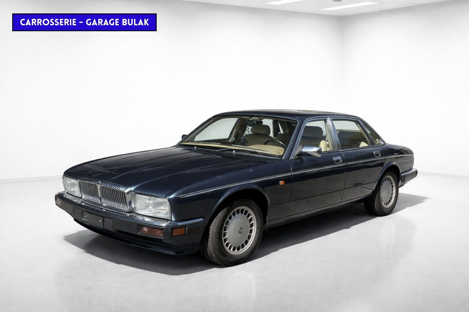 DAIMLER 4.0 Six-image-0
