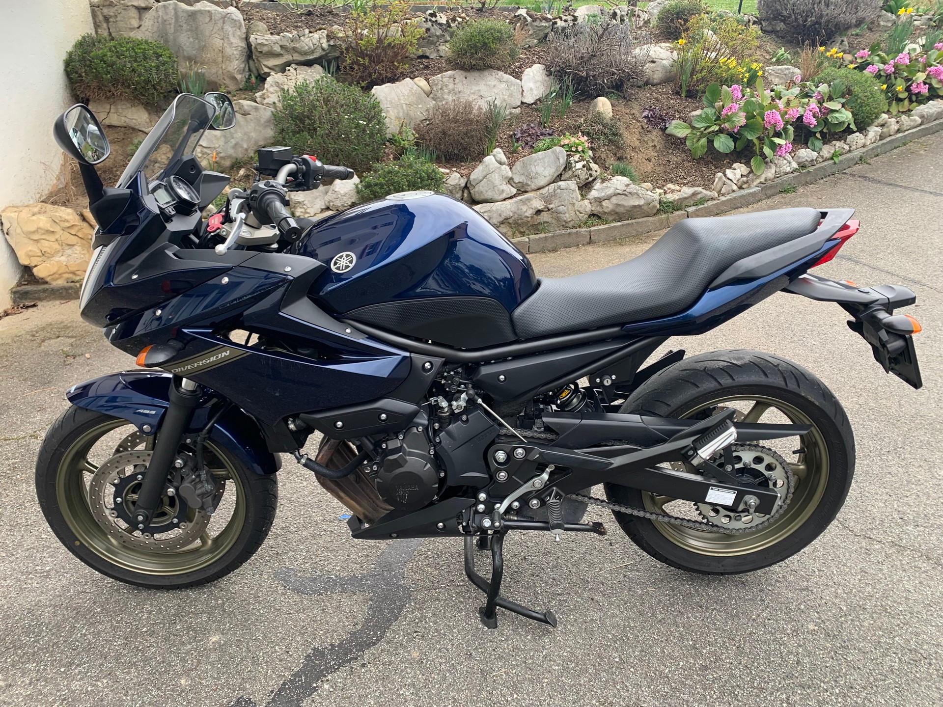 YAMAHA XJ 6 Diversion ABS-image-1