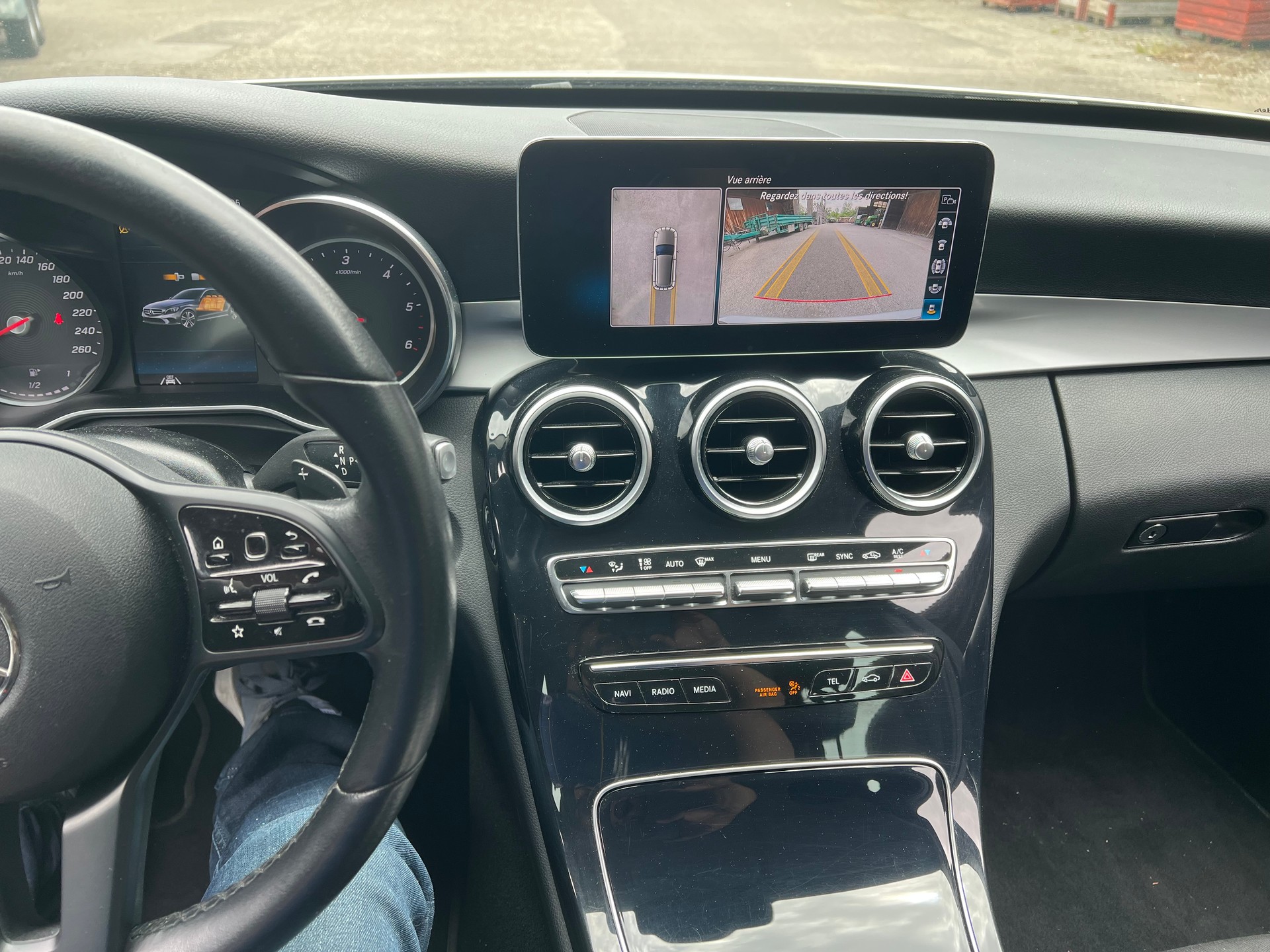 MERCEDES-BENZ C 220 d 4Matic 9G-Tronic-image-10