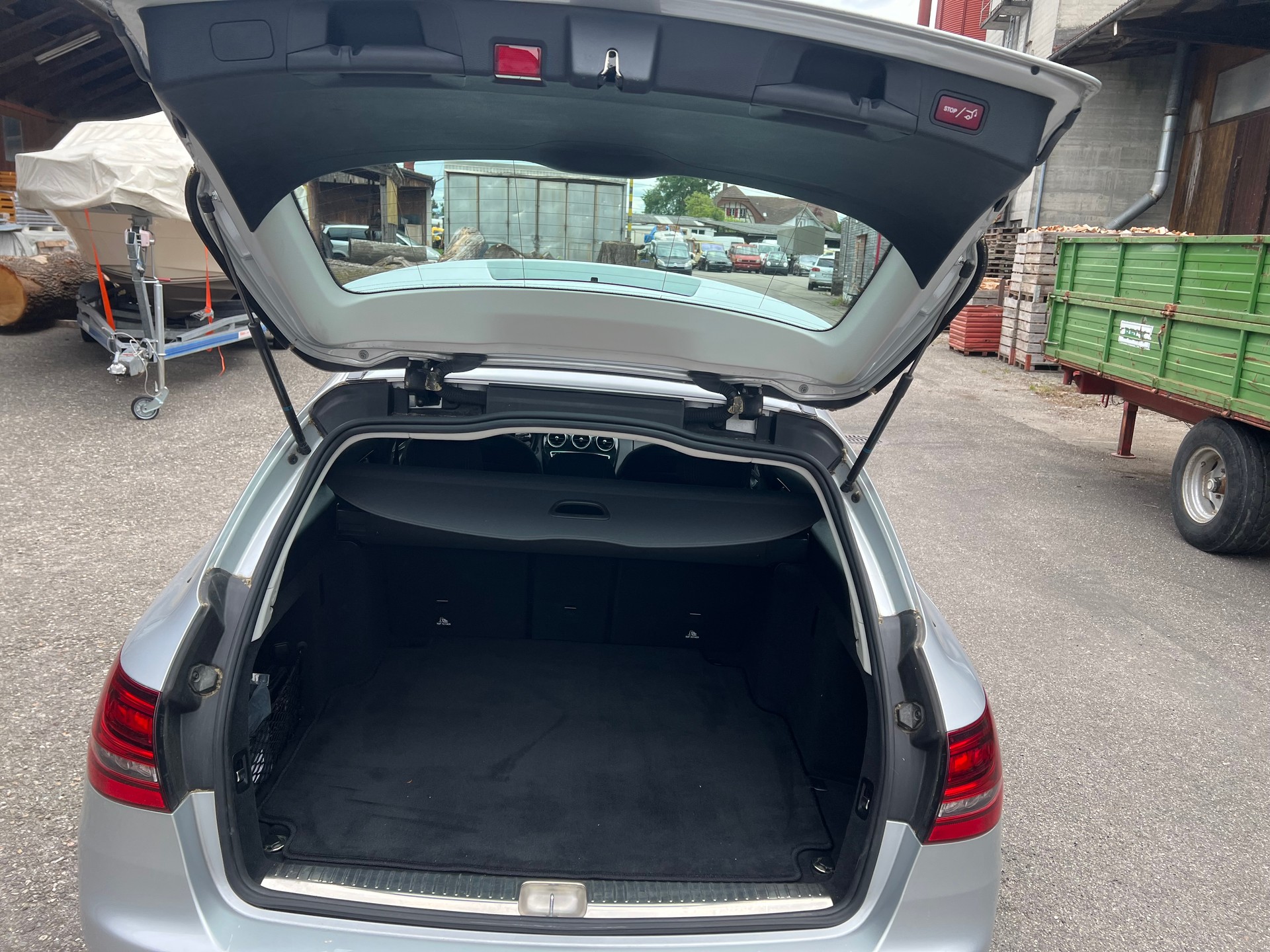MERCEDES-BENZ C 220 d 4Matic 9G-Tronic-image-8