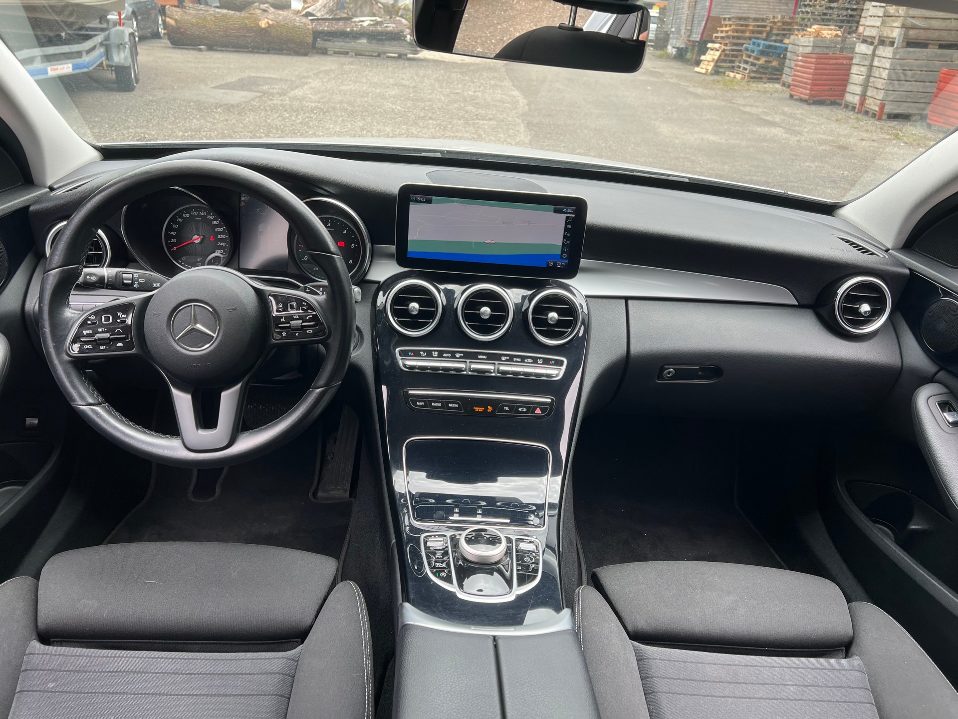 MERCEDES-BENZ C 220 d 4Matic 9G-Tronic-image-11