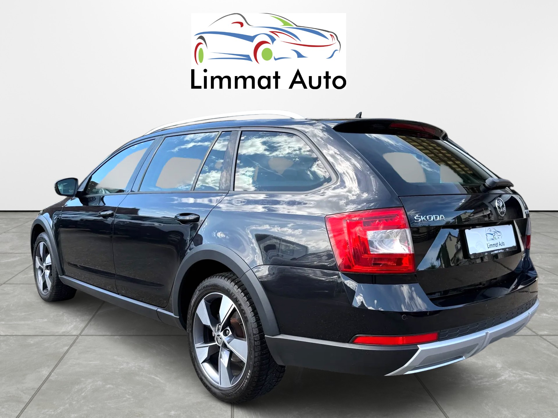 SKODA Octavia Combi 2.0 TDI Scout 4x4 DSG-image-5