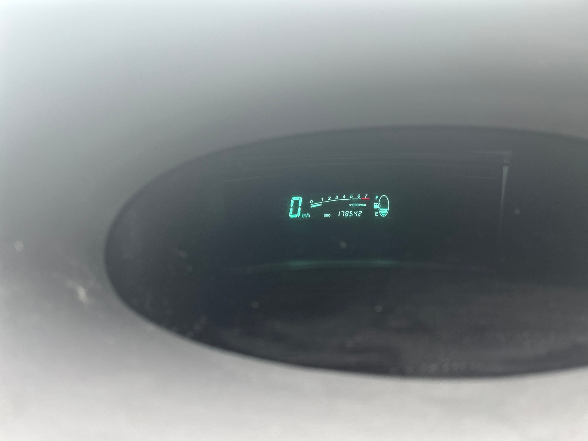 TOYOTA Yaris 1.3 Linea Sol-image-9
