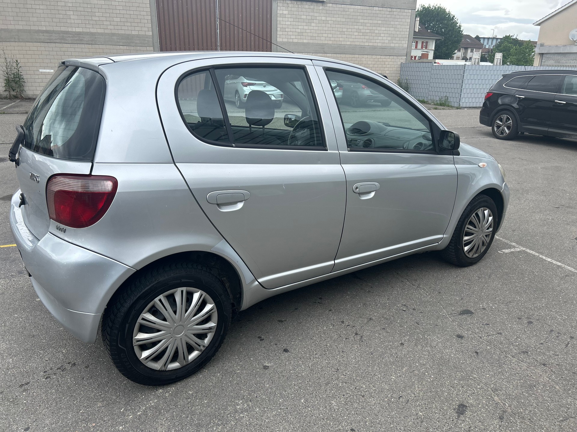 TOYOTA Yaris 1.3 Linea Sol-image-4