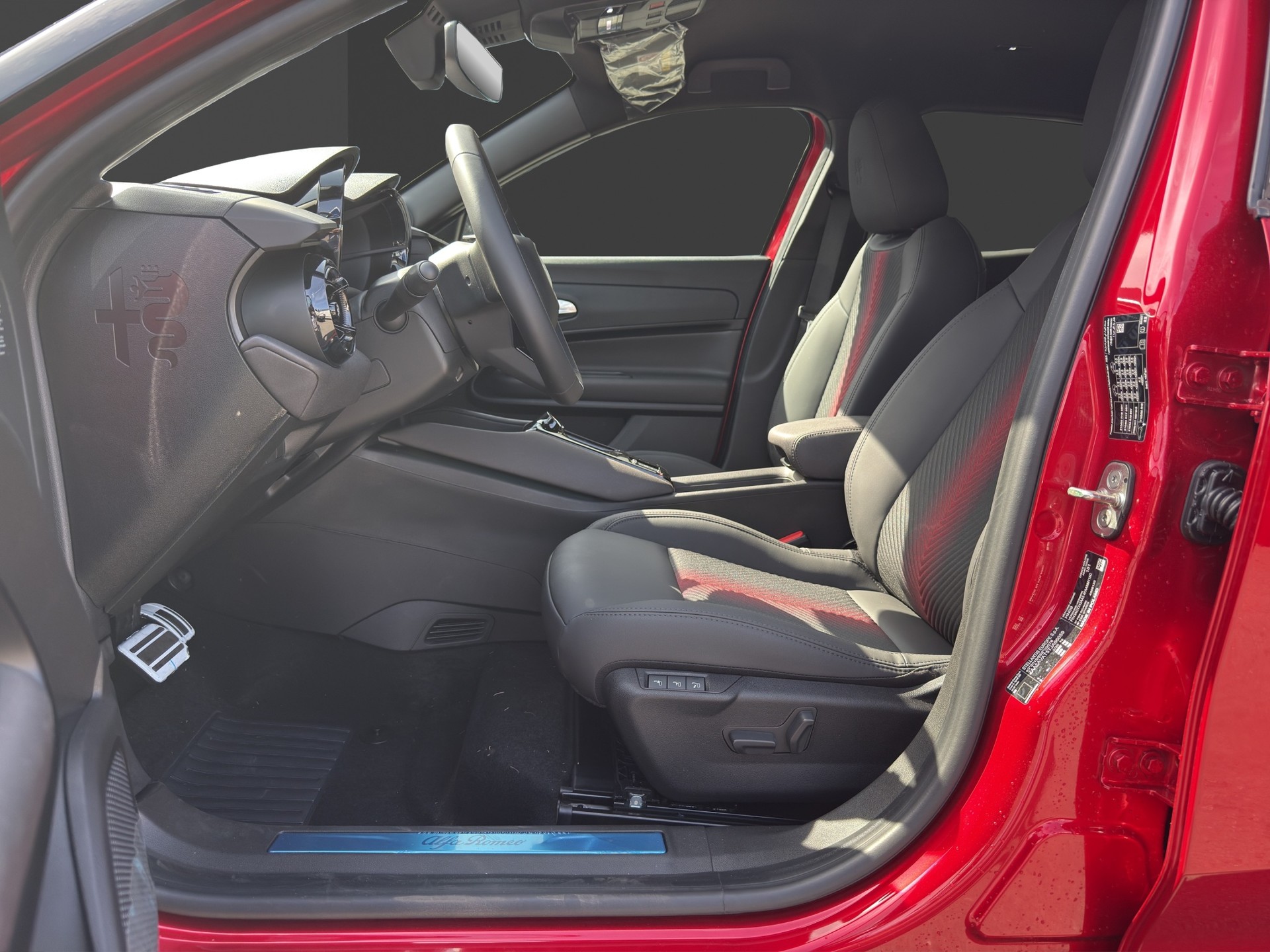 ALFA ROMEO Junior 1.2 48V Hybrid TI-image-14