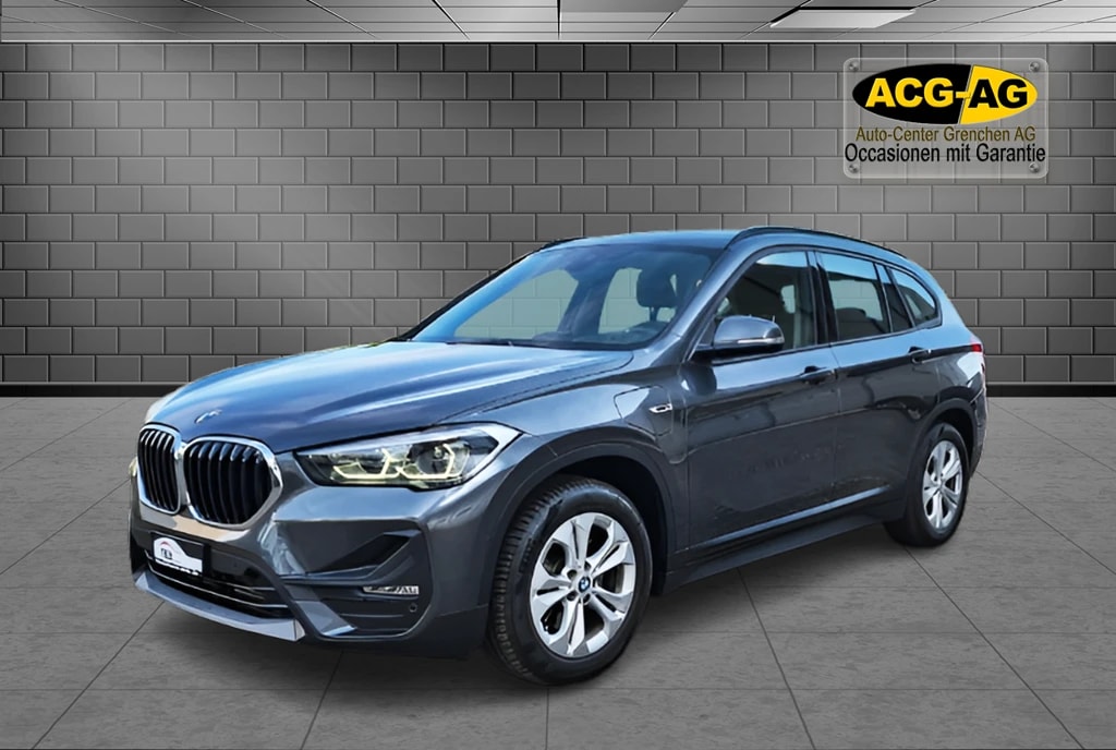 BMW X1 xDrive 25e Steptronic ** Teil-Leder ** Navi mit RF-kamera ** H.Up Display ** Sitzheizung **-image-2