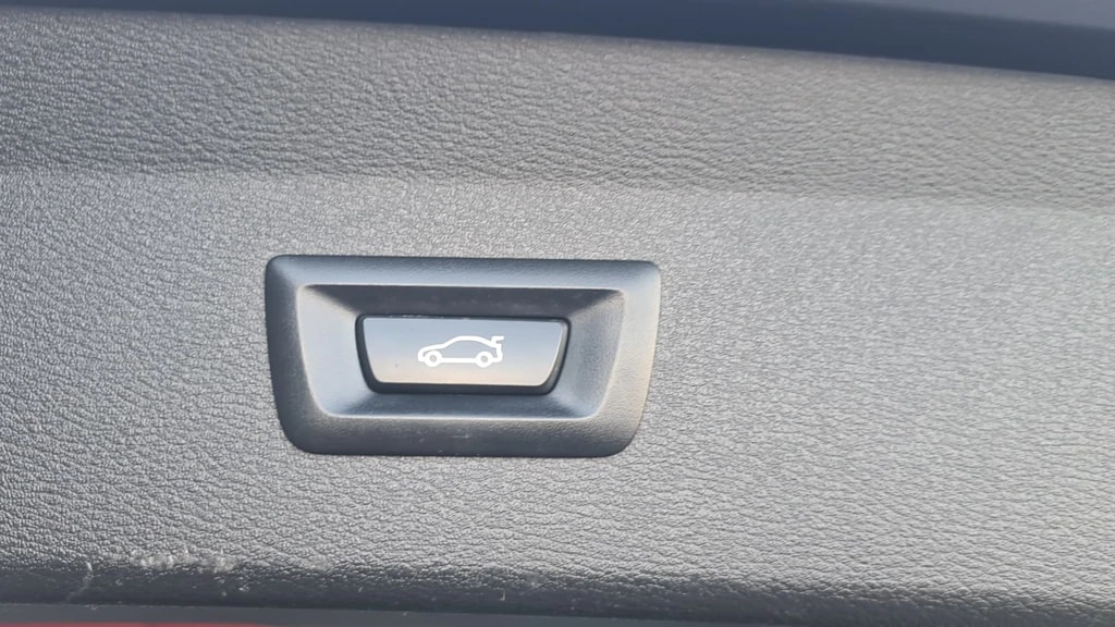 BMW X1 xDrive 25e Steptronic ** Teil-Leder ** Navi mit RF-kamera ** H.Up Display ** Sitzheizung **-image-7