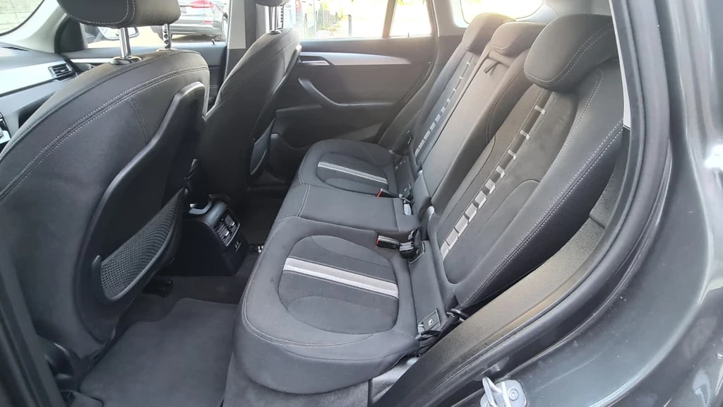 BMW X1 xDrive 25e Steptronic ** Teil-Leder ** Navi mit RF-kamera ** H.Up Display ** Sitzheizung **-image-15