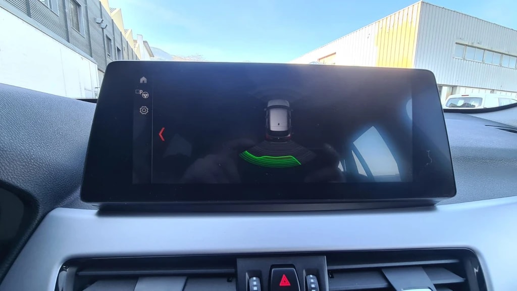 BMW X1 xDrive 25e Steptronic ** Teil-Leder ** Navi mit RF-kamera ** H.Up Display ** Sitzheizung **-image-11