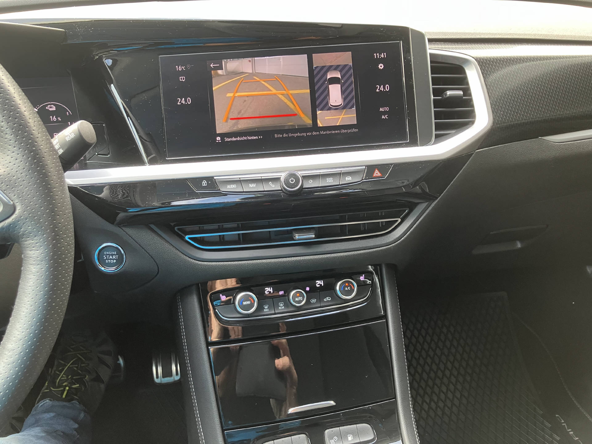 OPEL Grandland 1.6 Hybrid4 GSe Automatik-image-3
