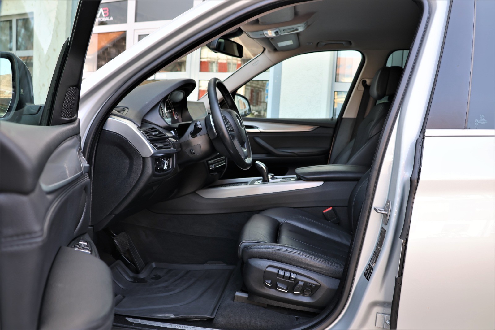 BMW X5 xDrive 30d Steptronic-image-4