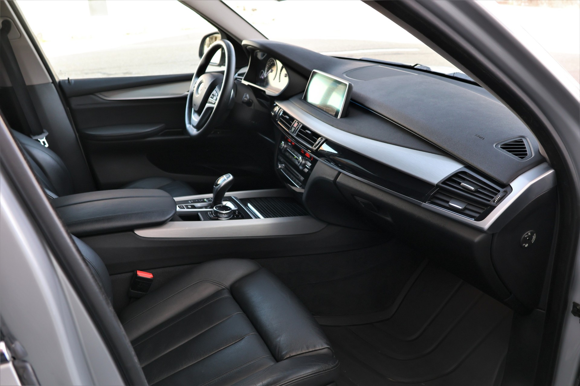 BMW X5 xDrive 30d Steptronic-image-13