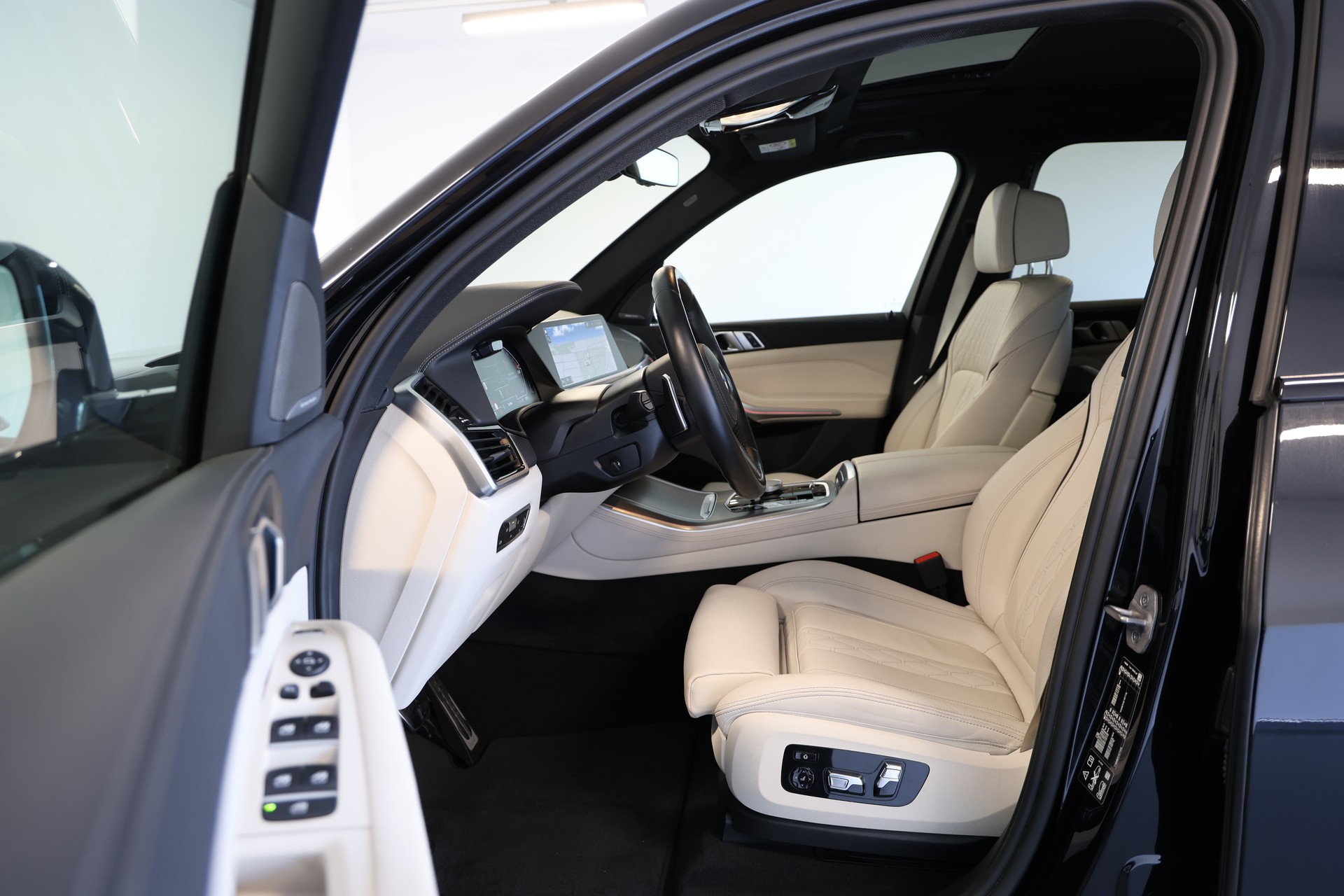 BMW X5 xDrive 48V 40d M Sport Steptronic-image-5