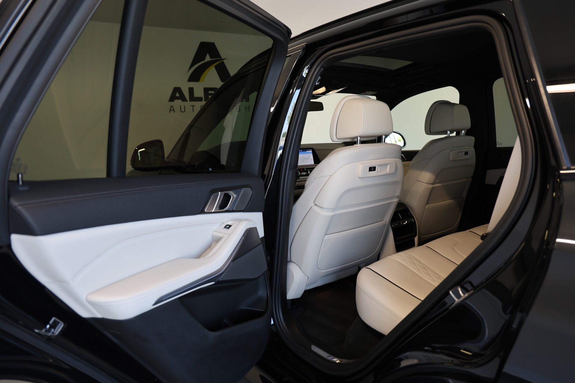 BMW X5 xDrive 48V 40d M Sport Steptronic-image-13