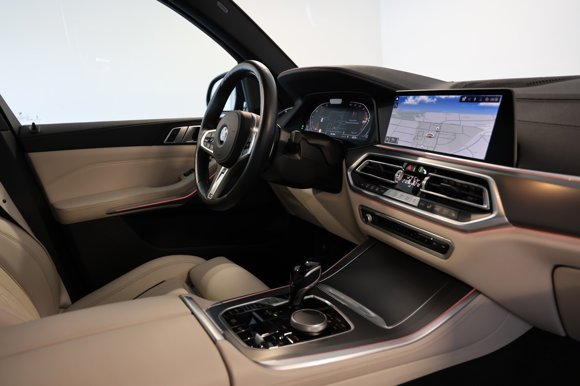 BMW X5 xDrive 48V 40d M Sport Steptronic-image-12