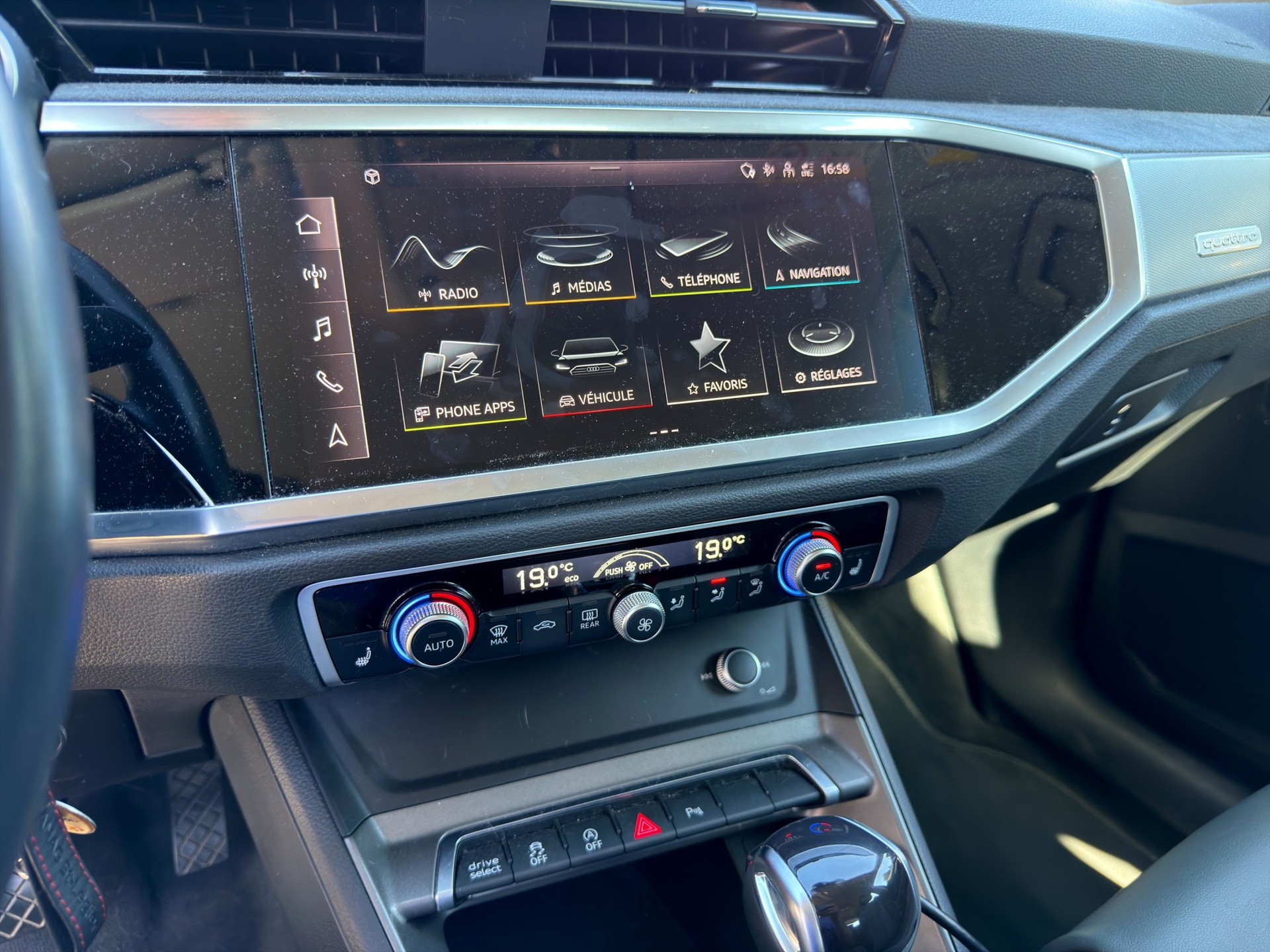 AUDI Q3 Sportback 45 TFSI quattro S-tronic-image-19