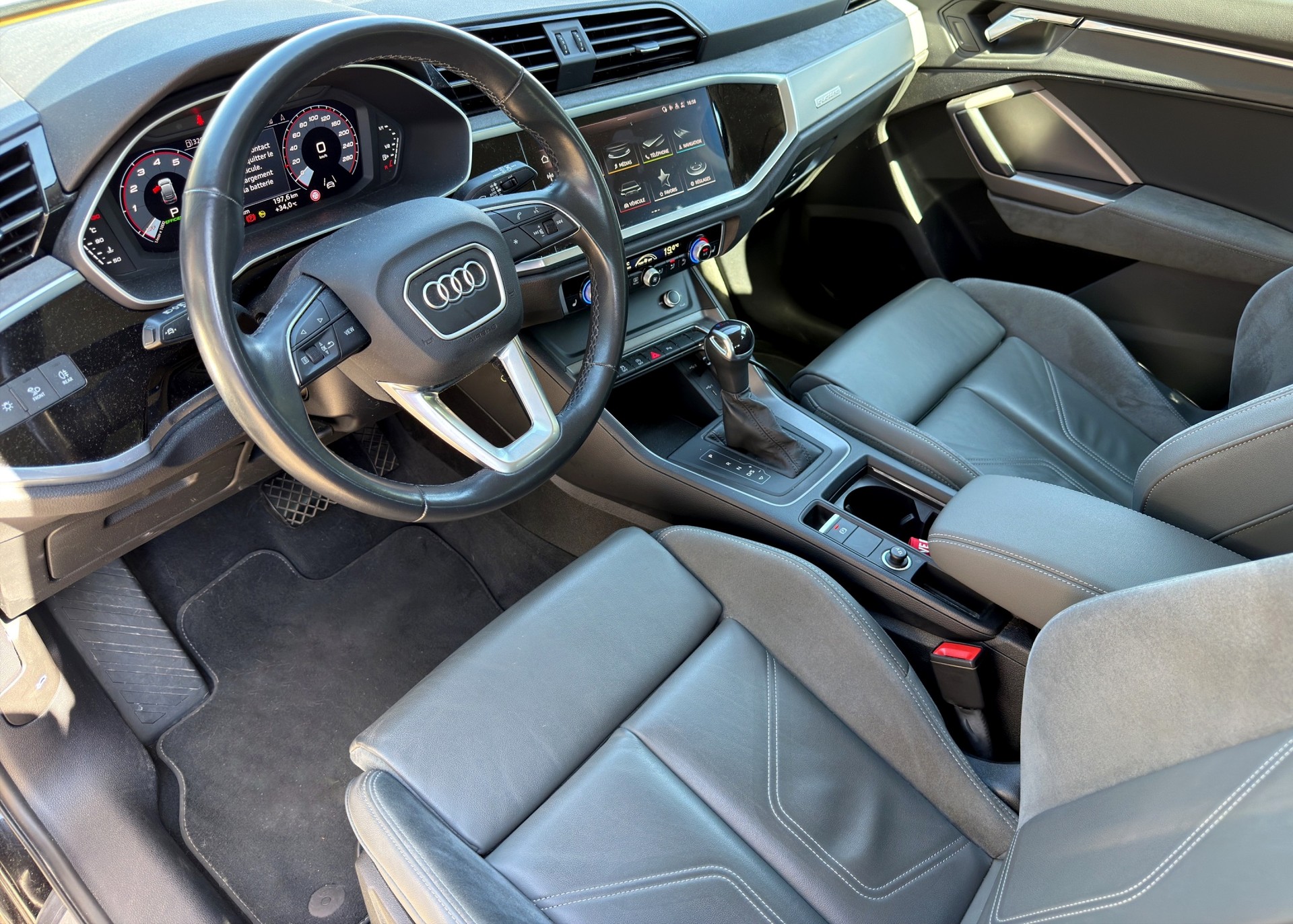 AUDI Q3 Sportback 45 TFSI quattro S-tronic-image-10
