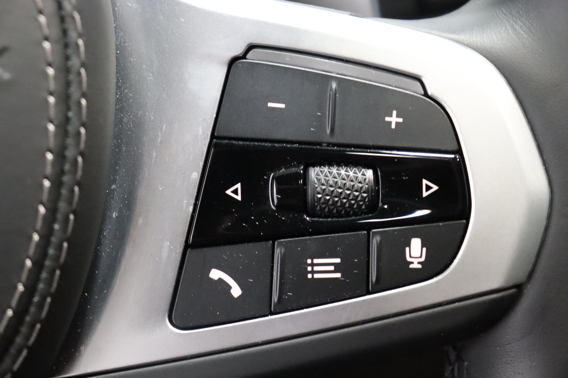 BMW X5 50e xDrive SAG-image-19