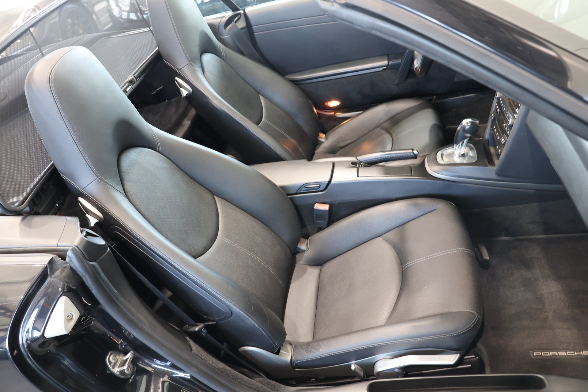PORSCHE 911 Cabrio Carrera PDK-image-13