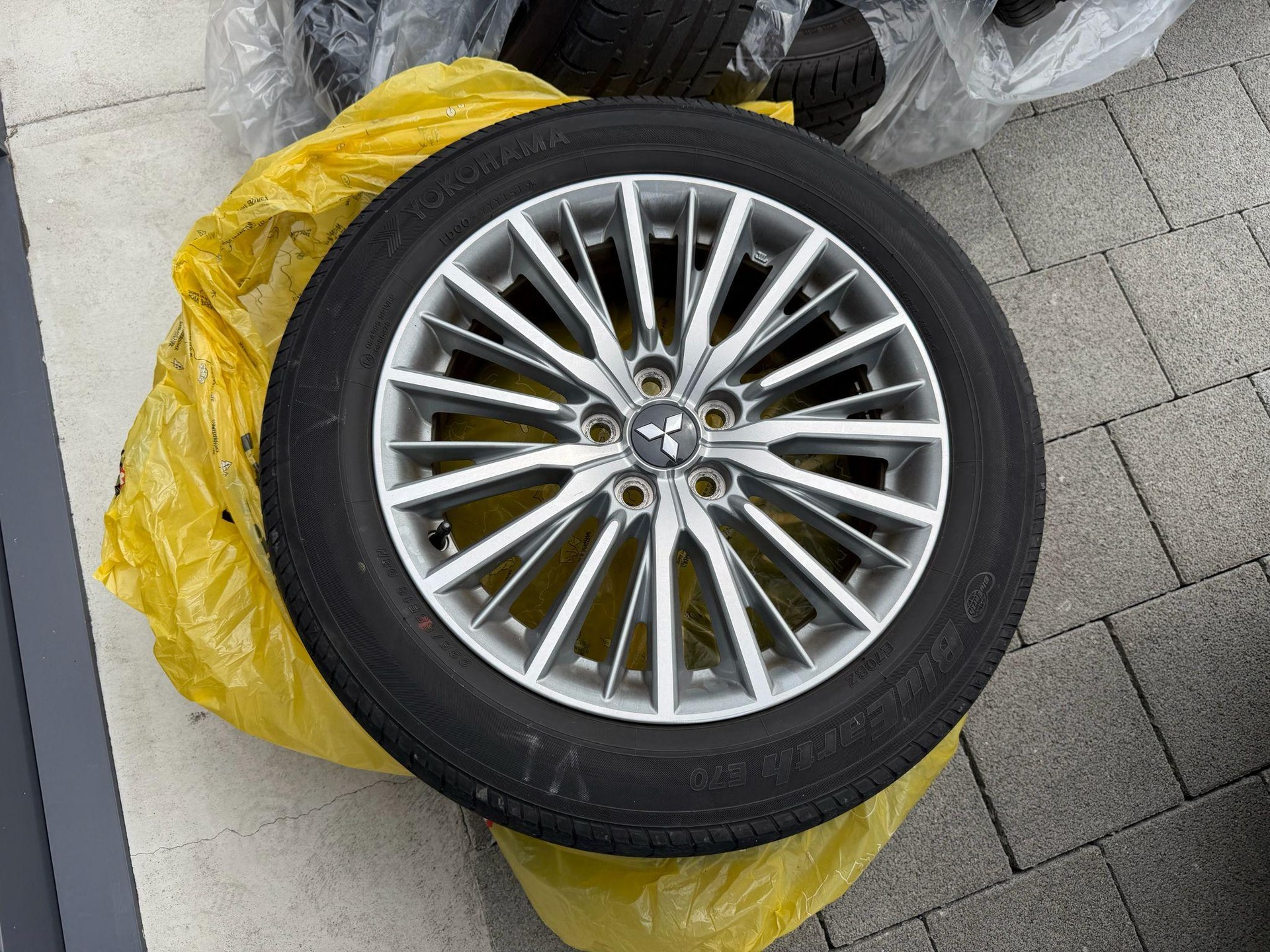 MITSUBISHI Outlander 2.4 PHEV Diamond-image-25