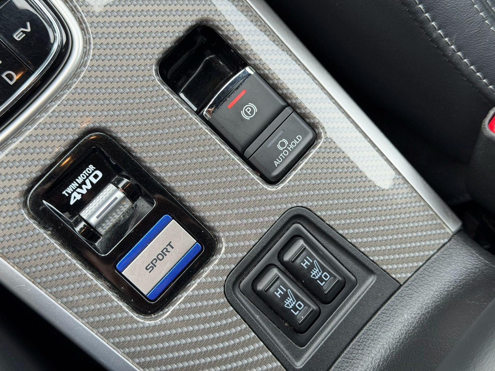 MITSUBISHI Outlander 2.4 PHEV Diamond-image-14