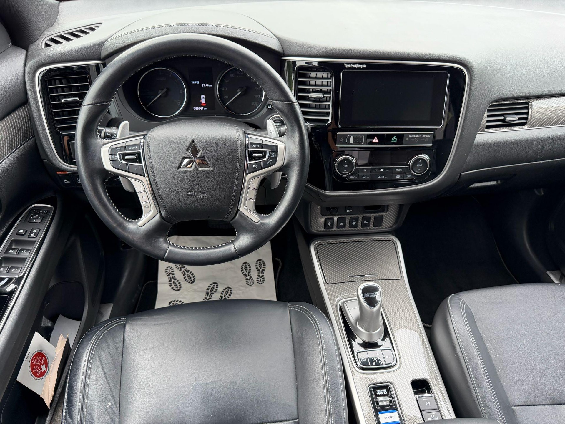 MITSUBISHI Outlander 2.4 PHEV Diamond-image-8