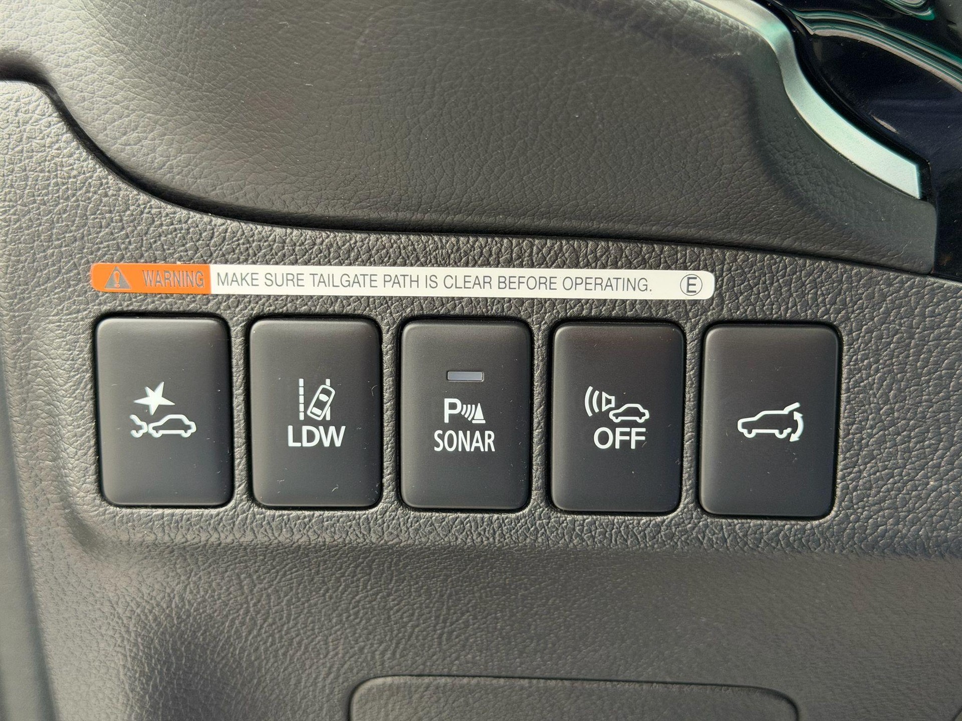 MITSUBISHI Outlander 2.4 PHEV Diamond-image-18