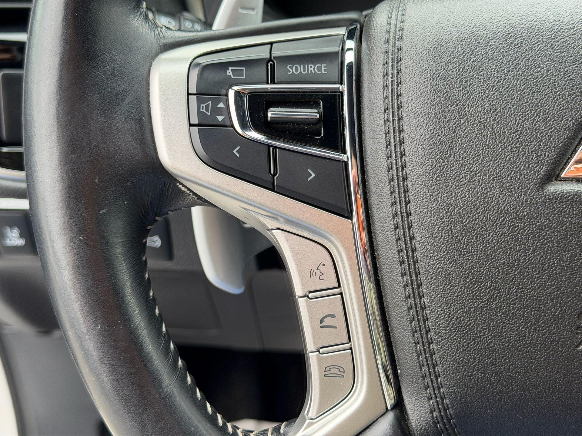 MITSUBISHI Outlander 2.4 PHEV Diamond-image-19