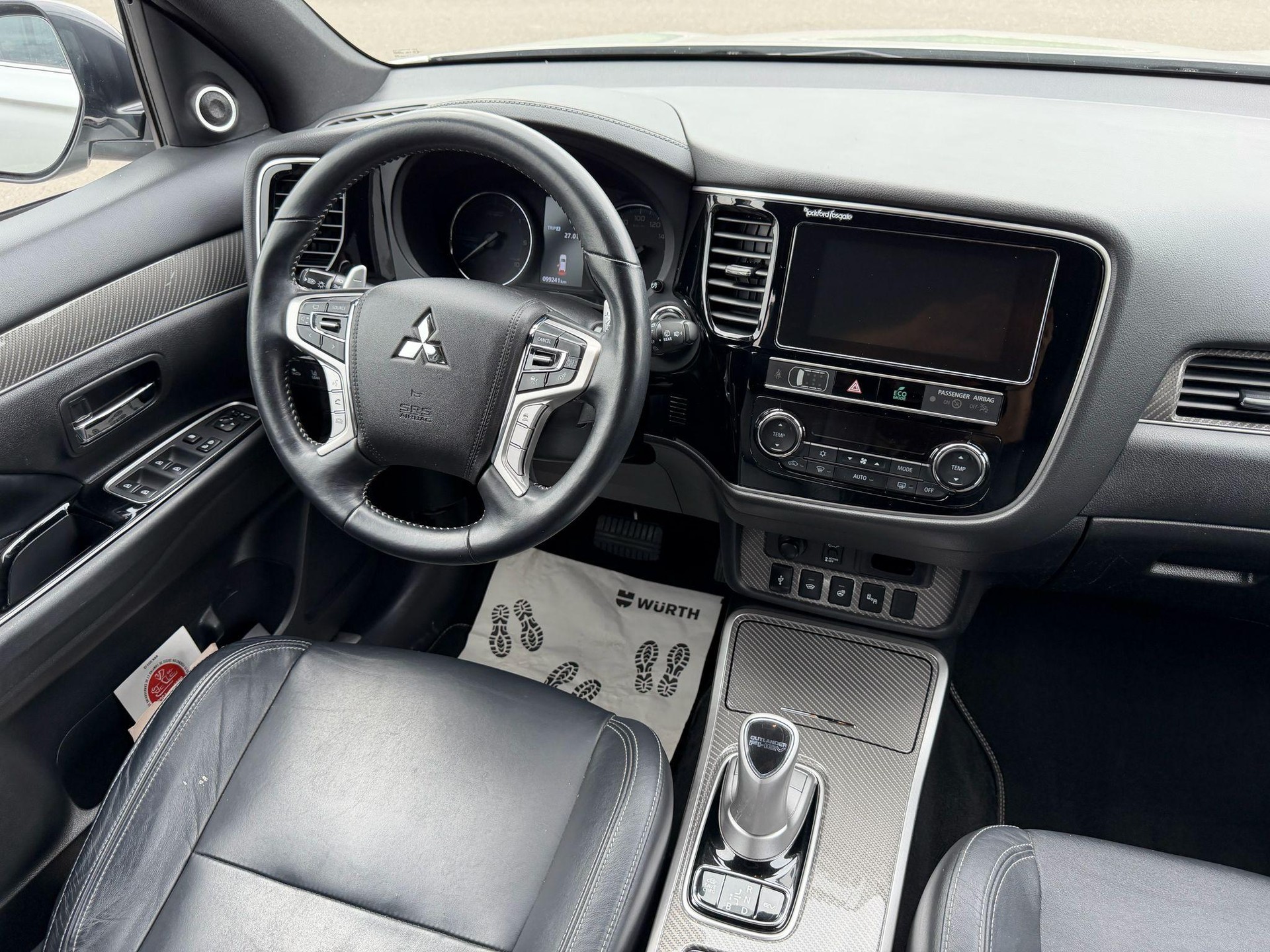 MITSUBISHI Outlander 2.4 PHEV Diamond-image-11