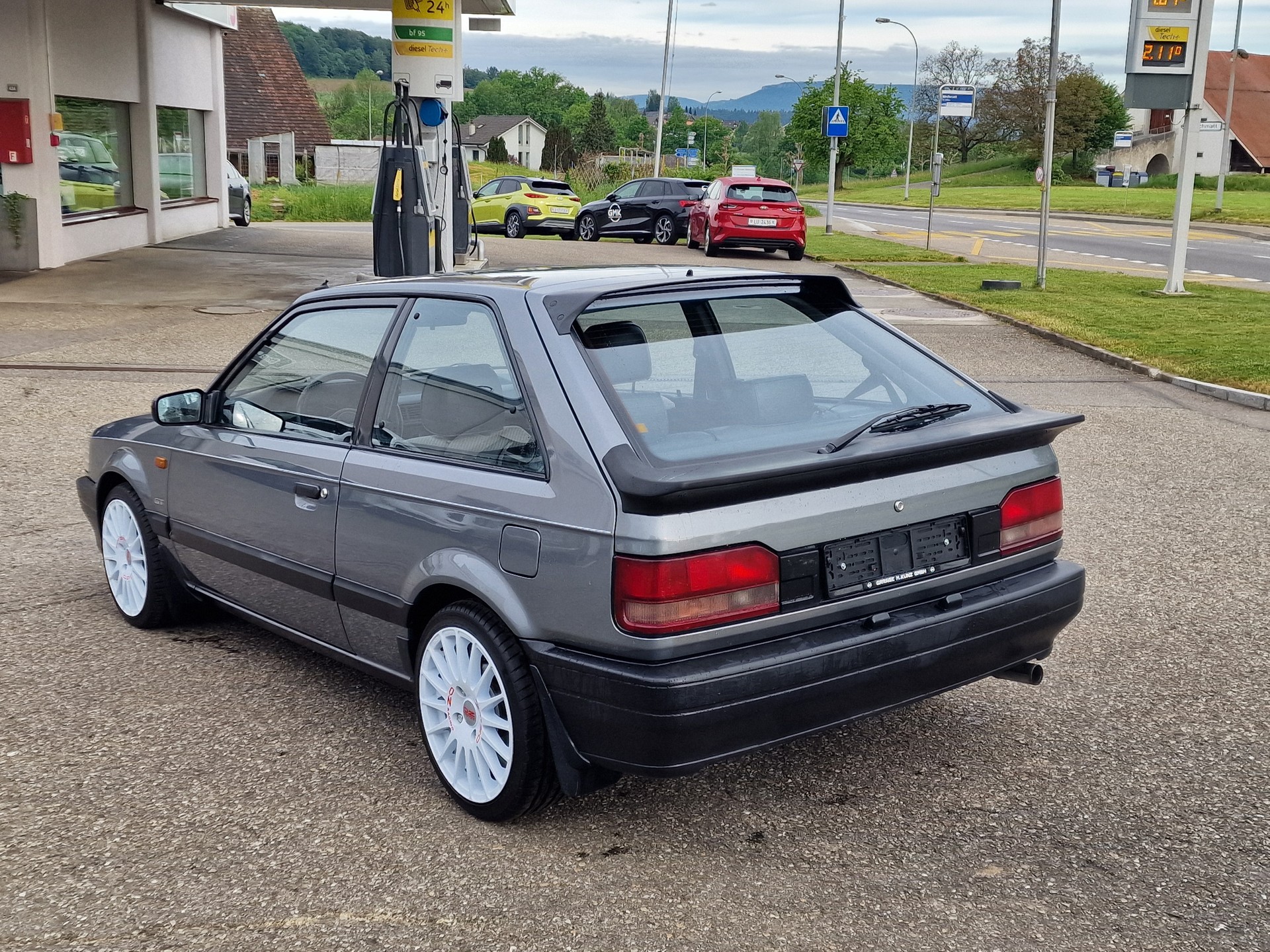 MAZDA 323 1.6i GT Turbo-image-2
