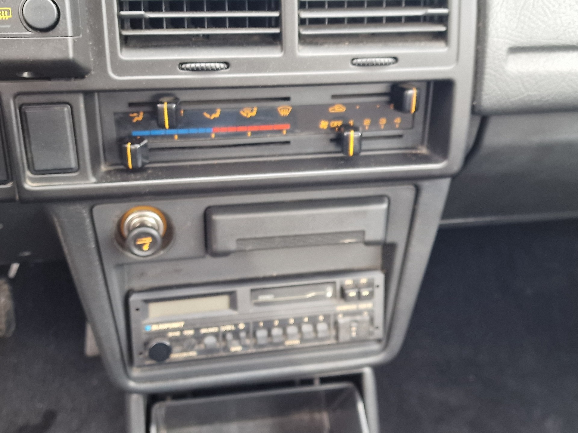 MAZDA 323 1.6i GT Turbo-image-9