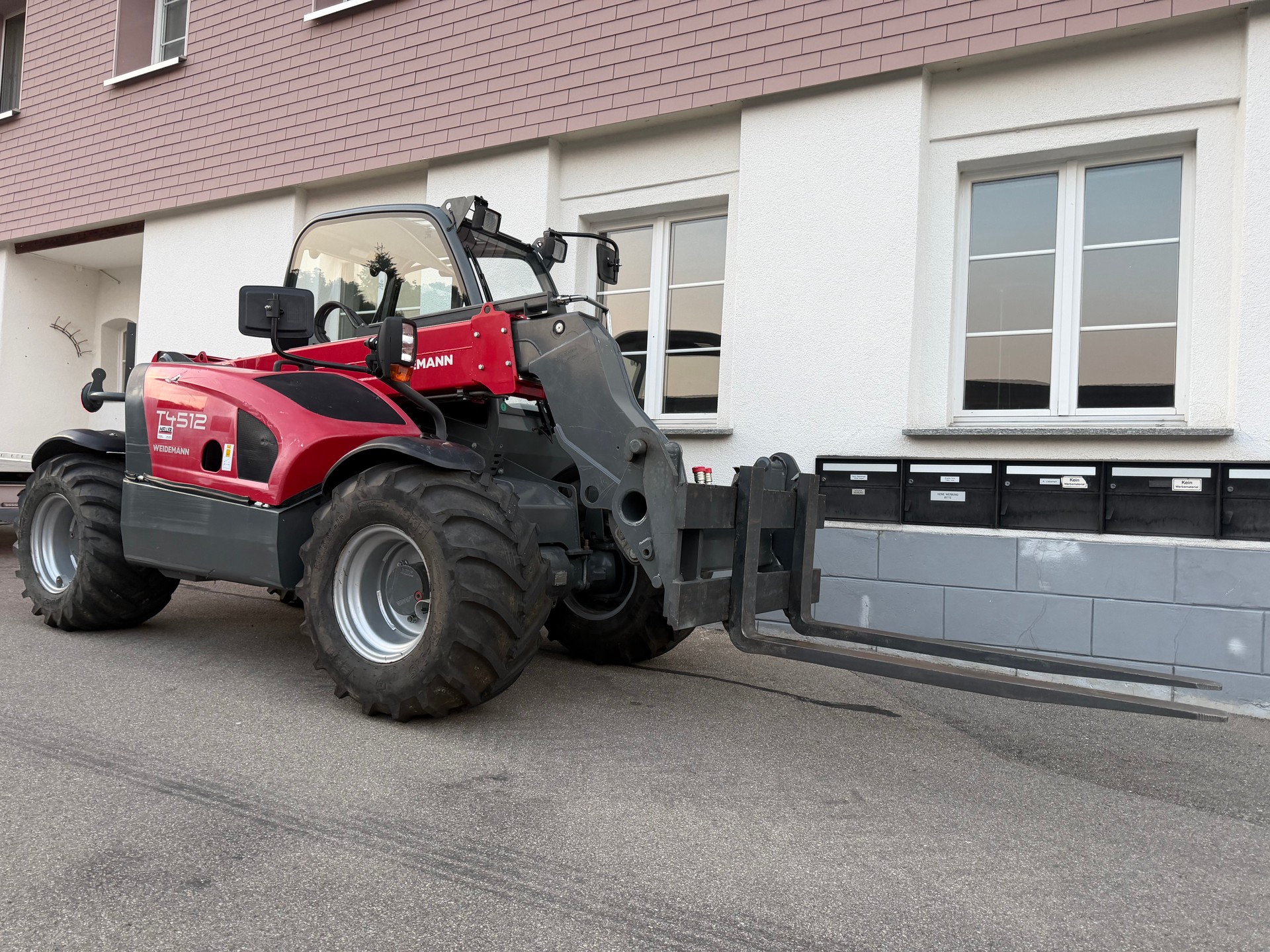 UNIMOG Weidemann T4512 4x4 Kramer-image-1