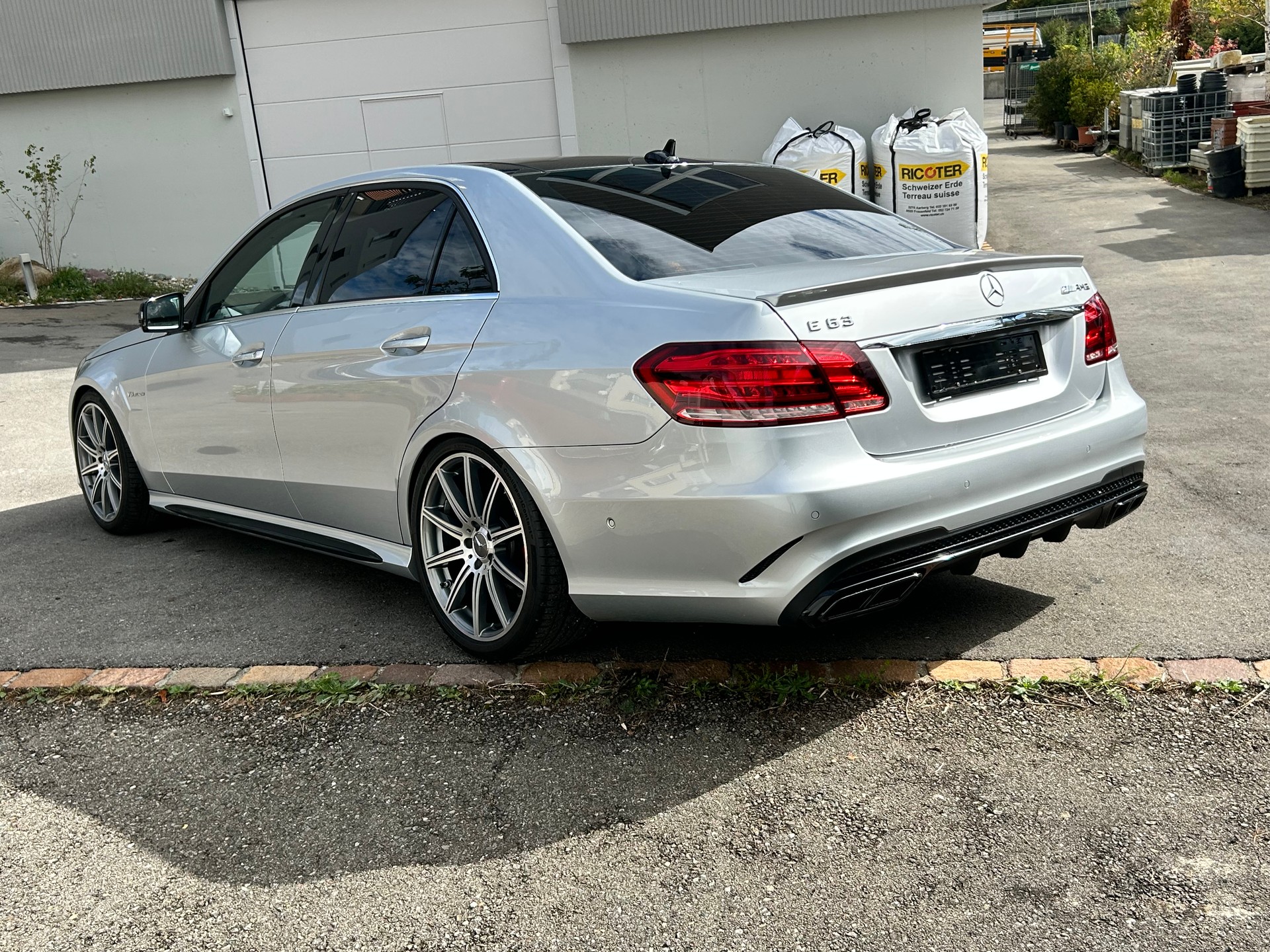 MERCEDES-BENZ E 63 V8 S AMG 4matic-image-15
